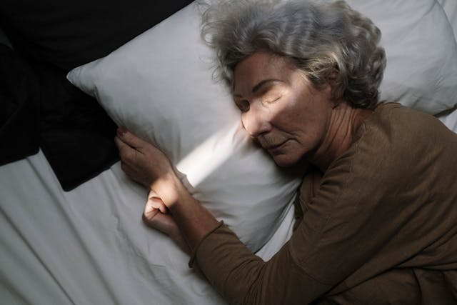 Comment régler les problèmes d'insomnie des personnes âgées ?