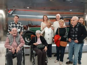 Une sortie au musée automobile de Monaco pour nos résidents en EHPAD du 06