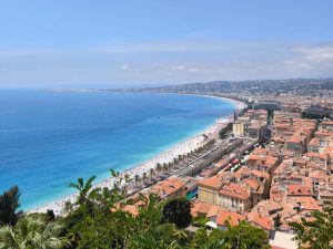 Choisir un EHPAD : fait-il bon vivre sur la Côte d’Azur à la retraite ?